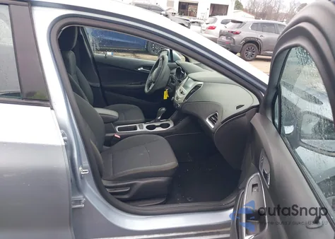 2017 Chevrolet Cruze Ls Auto z USA, uszkodzony, nr VIN 1G1BC5SM8H7126647